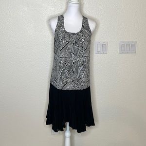 Collective Concepts XS sleeveless top. Black and white.